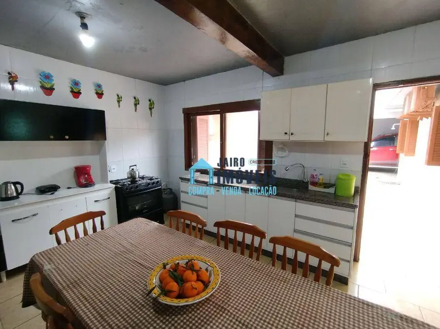 Casa com 4 quartos à venda, 340m2 em Centro, Cidreira - RS - imagem 9 Foto 9 de Casa com 4 quartos à venda, 340m2 em Centro, Cidreira - RS