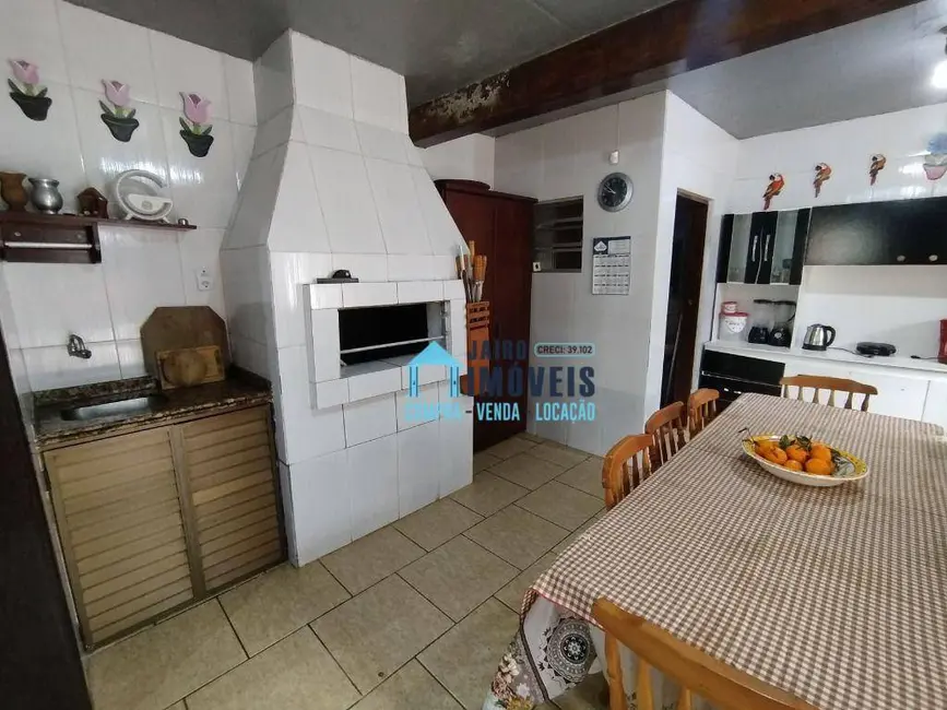 Casa com 4 quartos à venda, 340m2 em Centro, Cidreira - RS - imagem 7 Foto 7 de Casa com 4 quartos à venda, 340m2 em Centro, Cidreira - RS