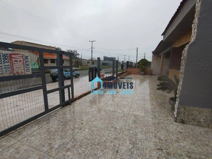 Casa com 4 quartos à venda, 340m2 em Centro, Cidreira - RS - imagem 3 Foto 3 de Casa com 4 quartos à venda, 340m2 em Centro, Cidreira - RS