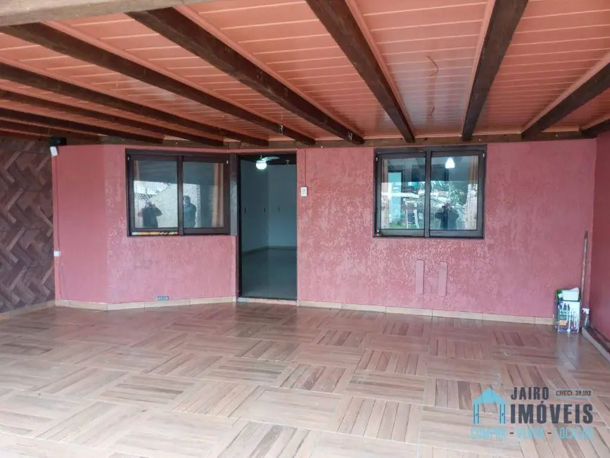 Casa com 2 quartos à venda, 196m2 em Tramandai - RS - imagem 4 Foto 4 de Casa com 2 quartos à venda, 196m2 em Tramandai - RS