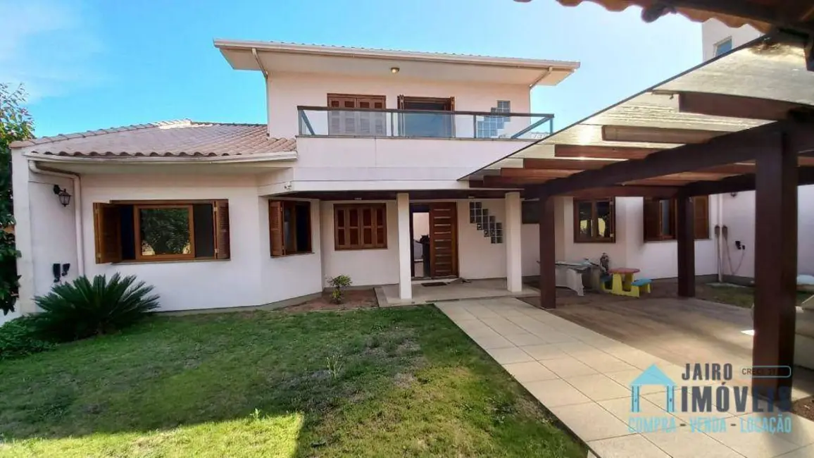 Casa com 3 quartos à venda, 555m2 em Centro, Tramandai - RS - imagem 1 Foto 1 de Casa com 3 quartos à venda, 555m2 em Centro, Tramandai - RS