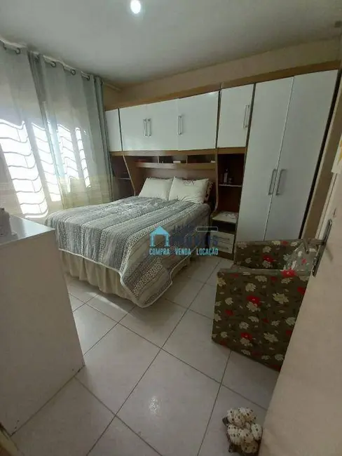 Casa com 3 quartos à venda em Tramandai - RS - imagem 8 Foto 8 de Casa com 3 quartos à venda em Tramandai - RS