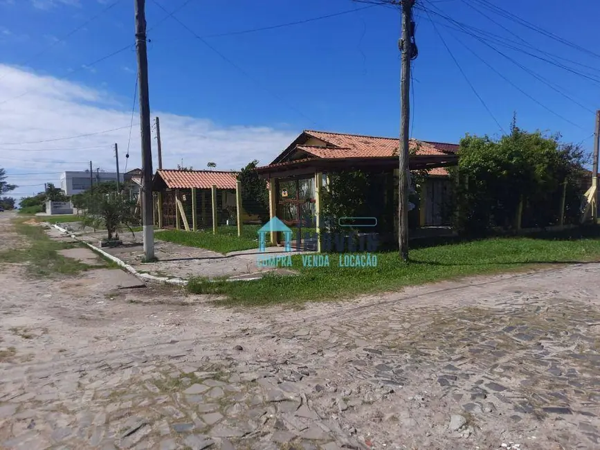 Casa com 3 quartos à venda em Tramandai - RS - imagem 3 Foto 3 de Casa com 3 quartos à venda em Tramandai - RS