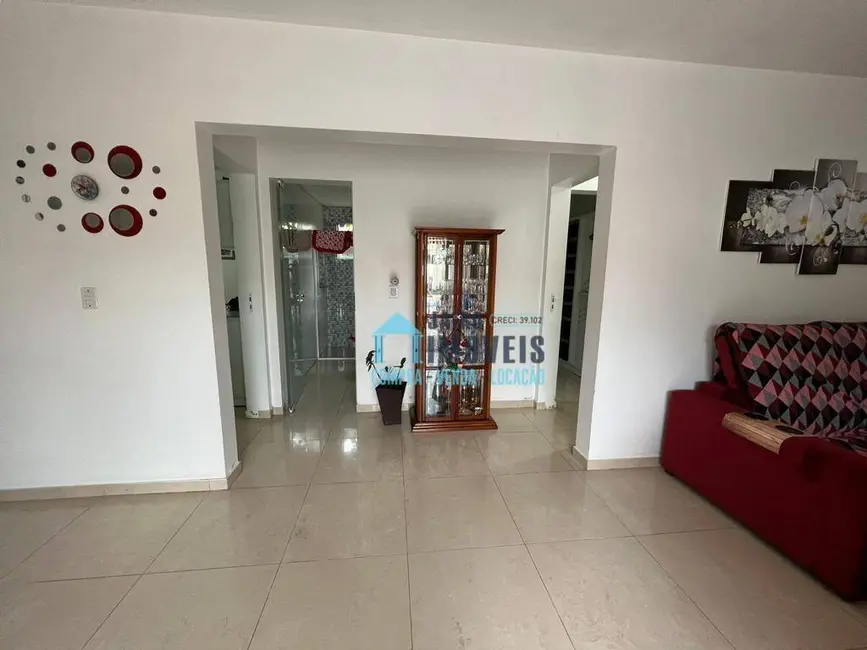 Foto 7 de Casa com 4 quartos à venda, 300m2 em Tramandai - RS