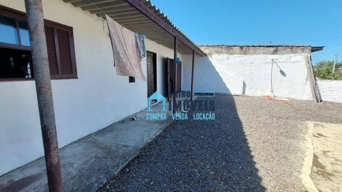 Casa com 2 quartos à venda, 300m2 em Cidreira - RS - imagem 3 Foto 3 de Casa com 2 quartos à venda, 300m2 em Cidreira - RS