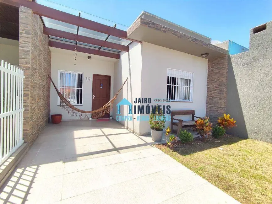 Foto 1 de Casa com 2 quartos à venda, 200m2 em Tramandai - RS