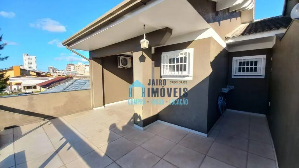 Foto 9 de Sobrado com 3 quartos à venda, 156m2 em Tramandai - RS