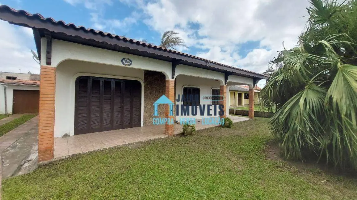 Foto 1 de Casa com 3 quartos à venda, 450m2 em Centro, Balneario Pinhal - RS