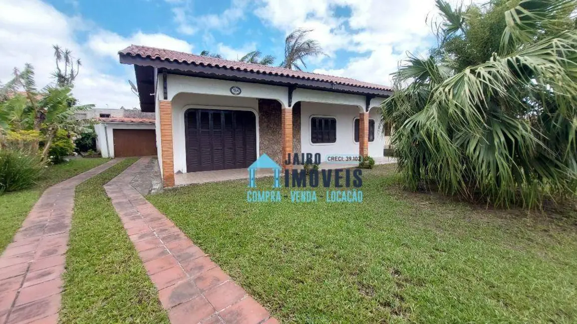 Foto 2 de Casa com 3 quartos à venda, 450m2 em Centro, Balneario Pinhal - RS