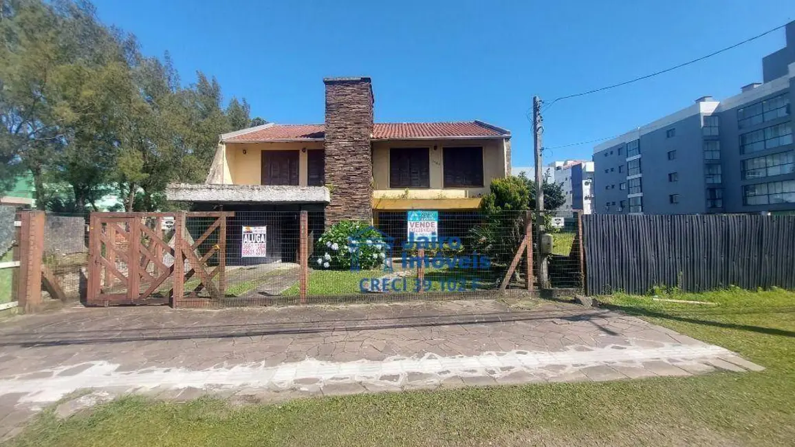 Casa com 5 quartos à venda em Centro, Tramandai - RS - imagem 4 Foto 4 de Casa com 5 quartos à venda em Centro, Tramandai - RS