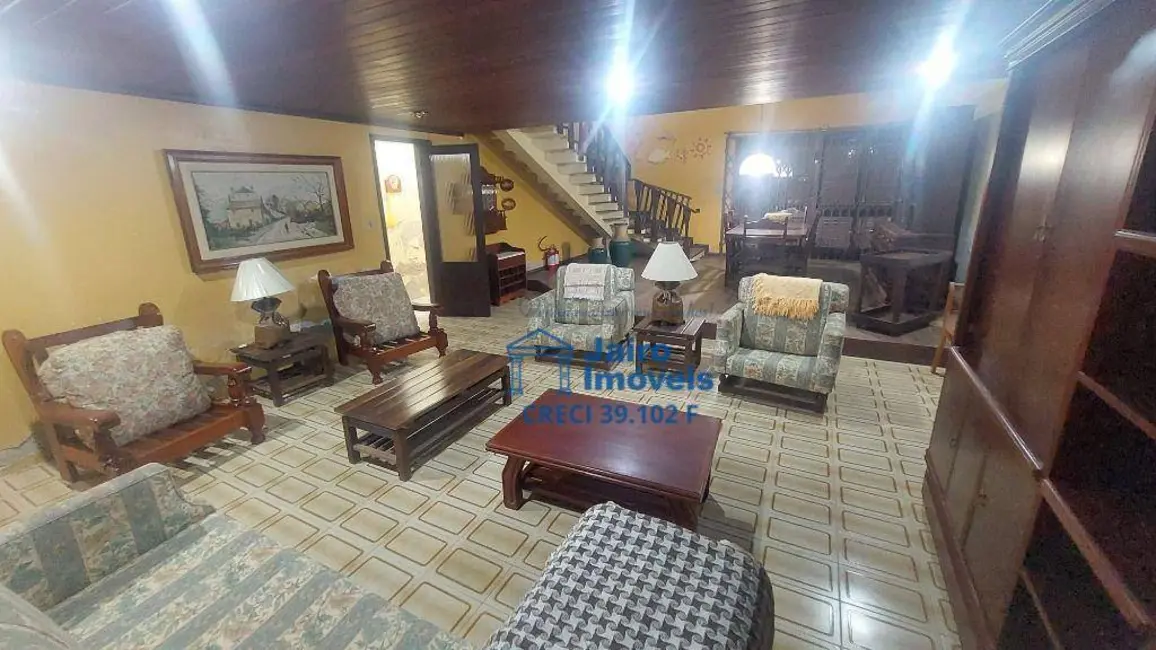 Casa com 5 quartos à venda em Centro, Tramandai - RS - imagem 9 Foto 9 de Casa com 5 quartos à venda em Centro, Tramandai - RS