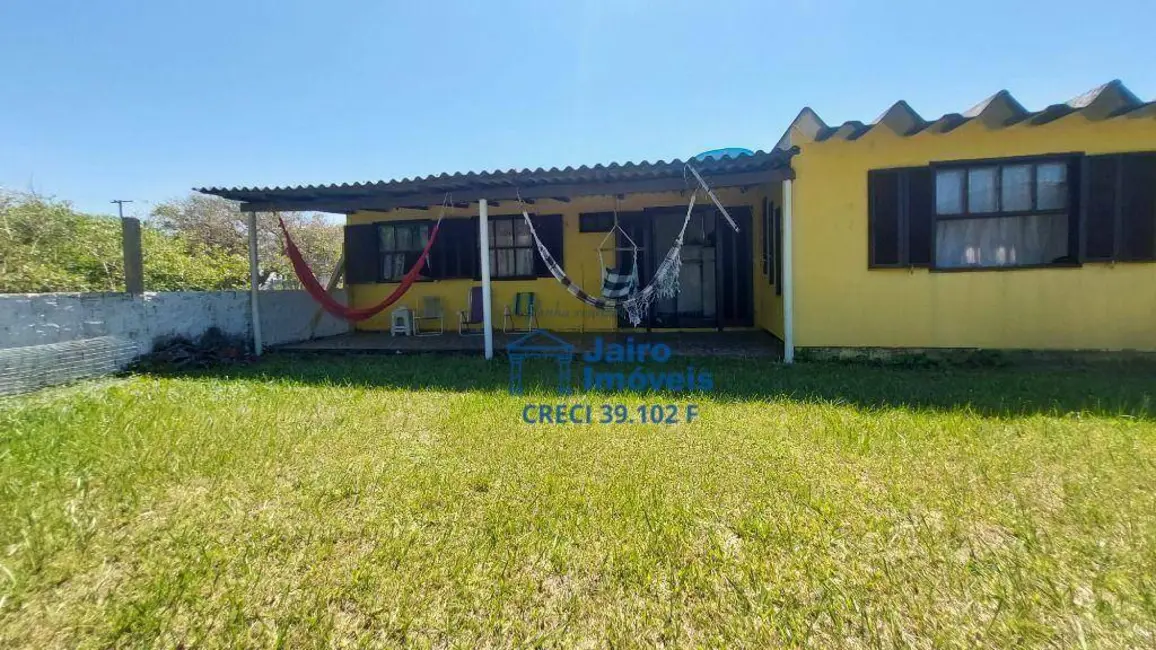 Casa com 2 quartos à venda, 450m2 em Balneario Pinhal - RS - imagem 6 Foto 6 de Casa com 2 quartos à venda, 450m2 em Balneario Pinhal - RS