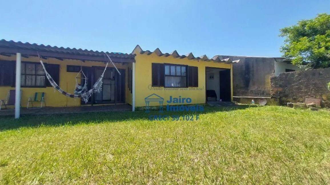Casa com 2 quartos à venda, 450m2 em Balneario Pinhal - RS - imagem 5 Foto 5 de Casa com 2 quartos à venda, 450m2 em Balneario Pinhal - RS