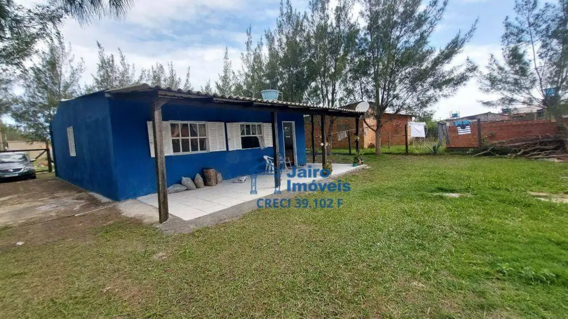 Casa com 2 quartos à venda, 375m2 em Cidreira - RS - imagem 1 Foto 1 de Casa com 2 quartos à venda, 375m2 em Cidreira - RS