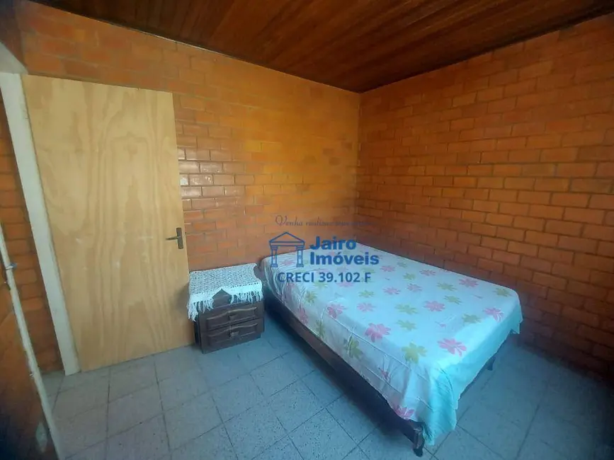 Foto 4 de Casa com 2 quartos à venda, 325m2 em Tramandai - RS