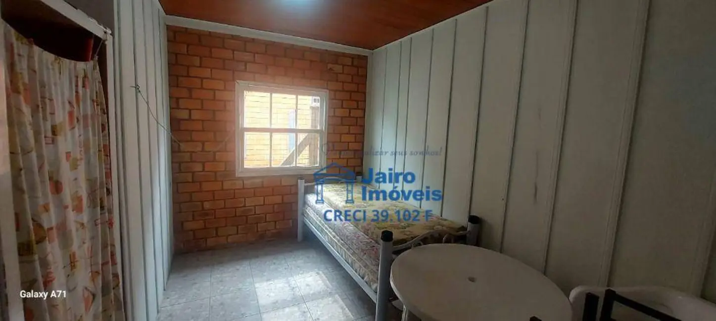 Casa com 4 quartos à venda, 360m2 em Tramandai - RS - imagem 3 Foto 3 de Casa com 4 quartos à venda, 360m2 em Tramandai - RS
