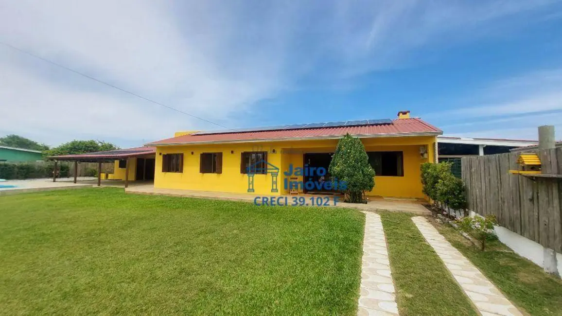 Foto 1 de Casa com 4 quartos à venda, 900m2 em Centro, Balneario Pinhal - RS