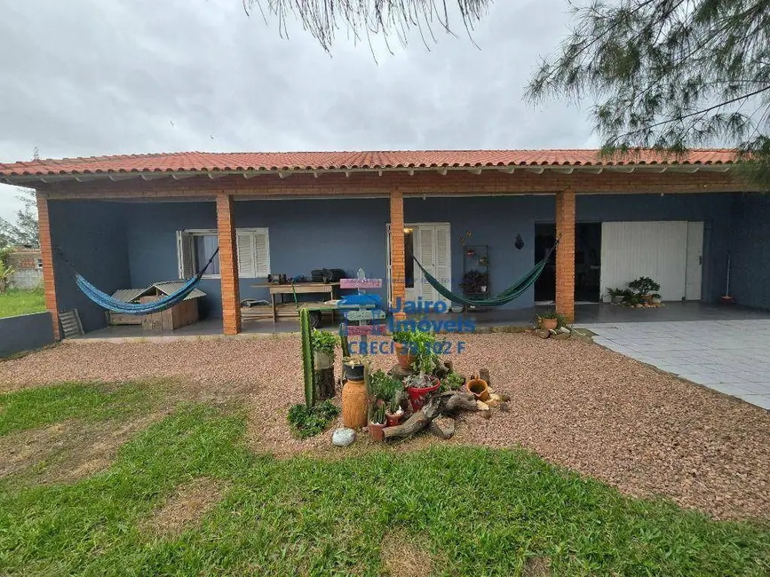 Foto 2 de Casa com 3 quartos à venda, 450m2 em Centro, Balneario Pinhal - RS