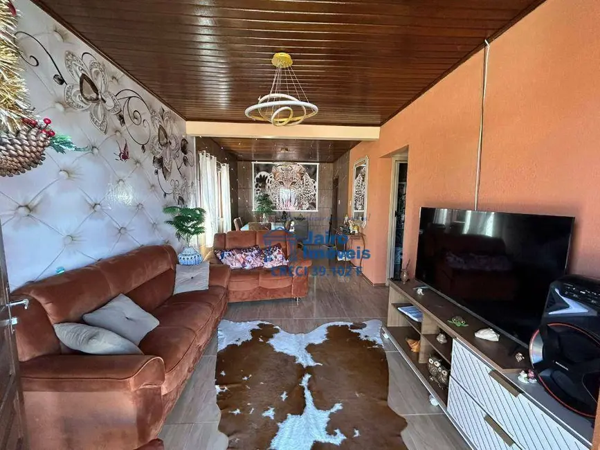 Casa com 2 quartos à venda, 300m2 em Centro, Cidreira - RS - imagem 5 Foto 5 de Casa com 2 quartos à venda, 300m2 em Centro, Cidreira - RS