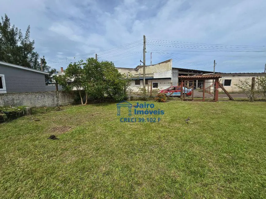 Foto 1 de Casa com 2 quartos à venda, 360m2 em Centro, Balneario Pinhal - RS