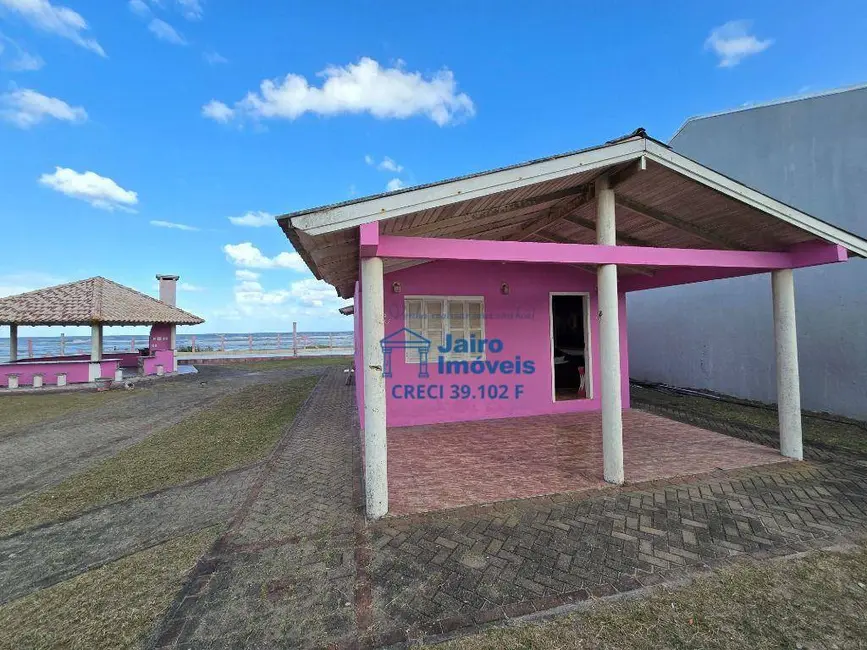 Casa com 2 quartos à venda, 300m2 em Cidreira - RS - imagem 1 Foto 1 de Casa com 2 quartos à venda, 300m2 em Cidreira - RS