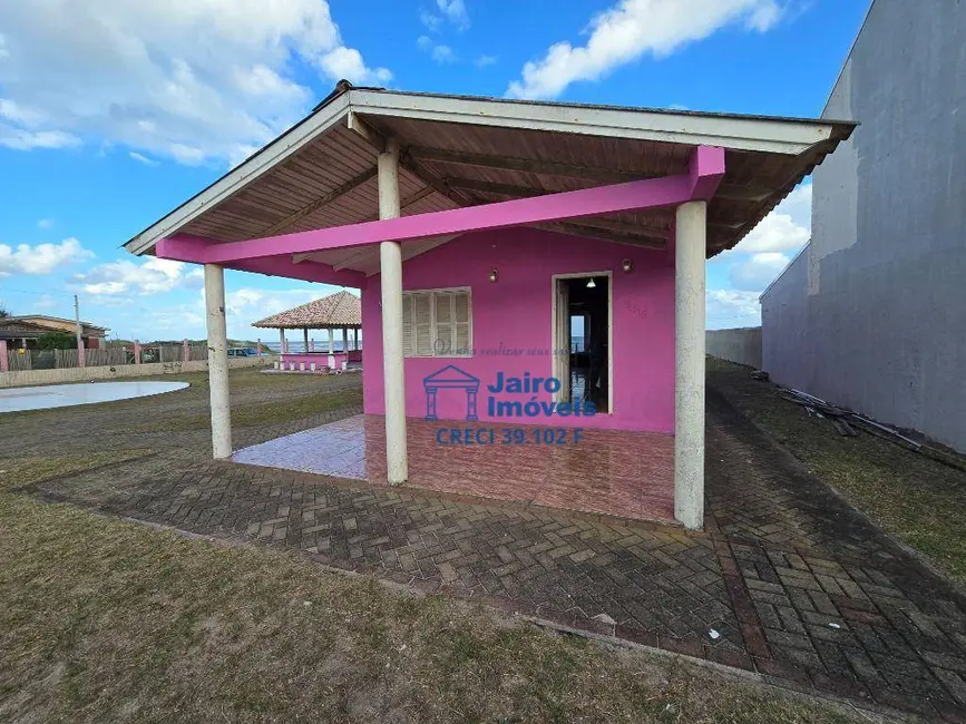 Casa com 2 quartos à venda, 300m2 em Cidreira - RS - imagem 2 Foto 2 de Casa com 2 quartos à venda, 300m2 em Cidreira - RS