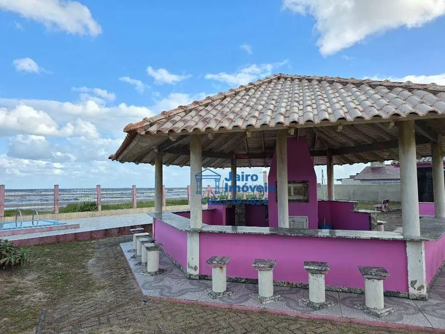 Casa com 2 quartos à venda, 300m2 em Cidreira - RS - imagem 4 Foto 4 de Casa com 2 quartos à venda, 300m2 em Cidreira - RS