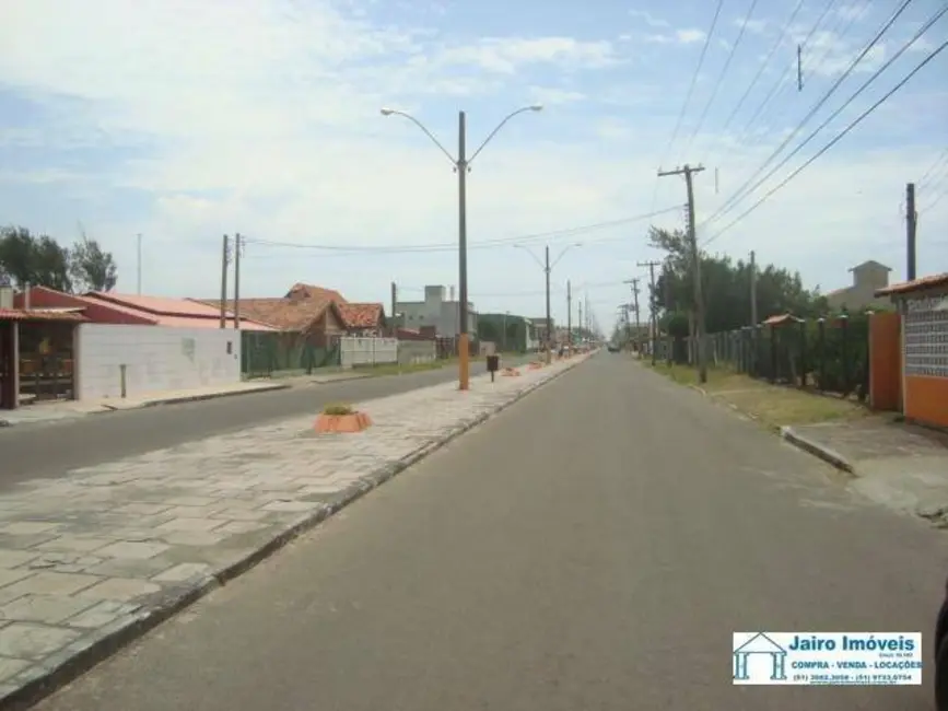 Sobrado com 3 quartos à venda, 450m2 em Centro, Balneario Pinhal - RS - imagem 3 Foto 3 de Sobrado com 3 quartos à venda, 450m2 em Centro, Balneario Pinhal - RS
