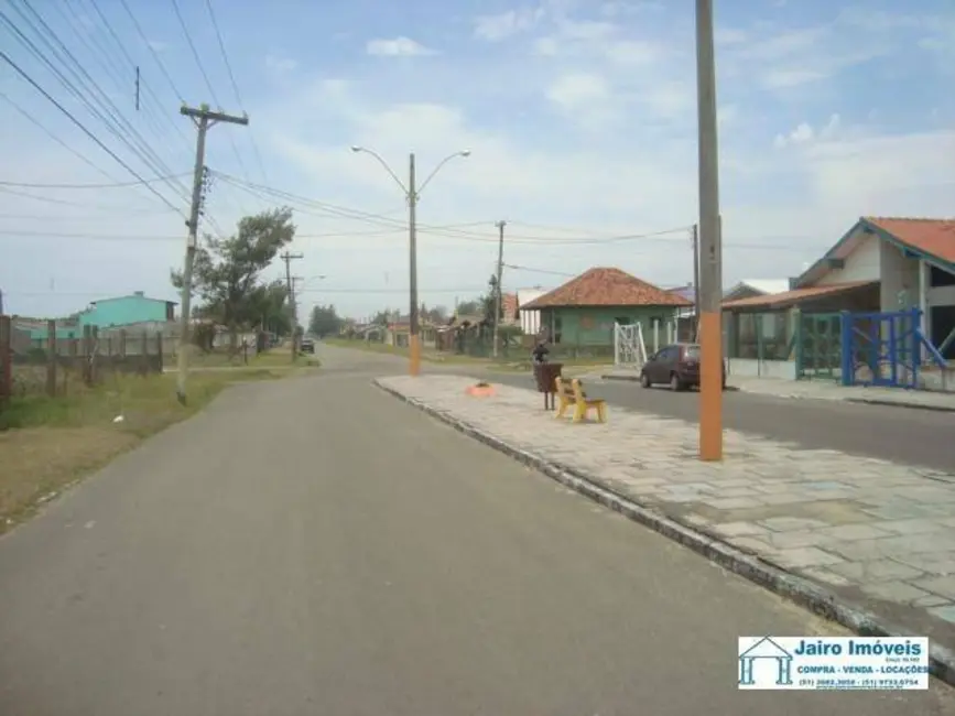 Sobrado com 3 quartos à venda, 450m2 em Centro, Balneario Pinhal - RS - imagem 2 Foto 2 de Sobrado com 3 quartos à venda, 450m2 em Centro, Balneario Pinhal - RS