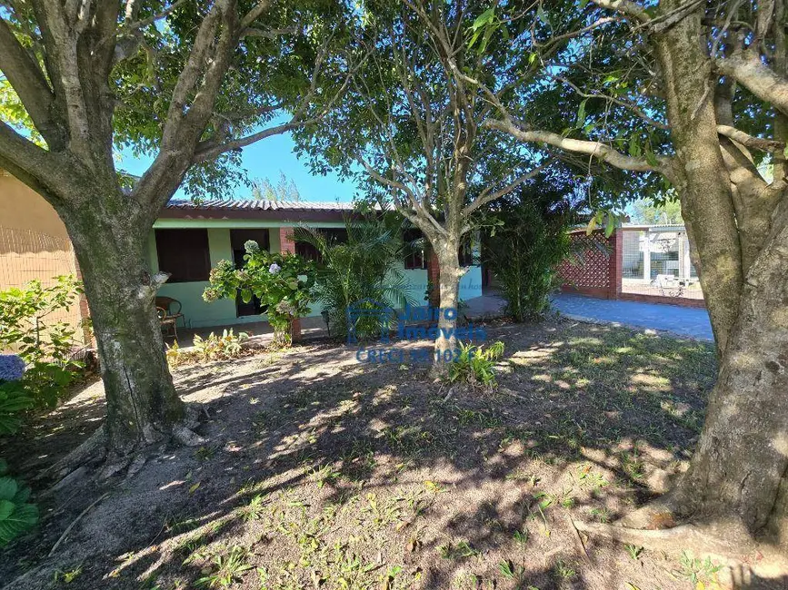 Casa com 3 quartos à venda, 300m2 em Balneario Pinhal - RS - imagem 3 Foto 3 de Casa com 3 quartos à venda, 300m2 em Balneario Pinhal - RS