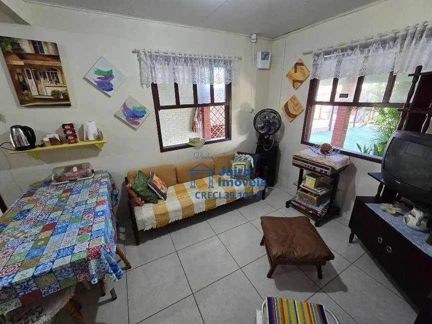 Casa com 3 quartos à venda, 300m2 em Balneario Pinhal - RS - imagem 5 Foto 5 de Casa com 3 quartos à venda, 300m2 em Balneario Pinhal - RS