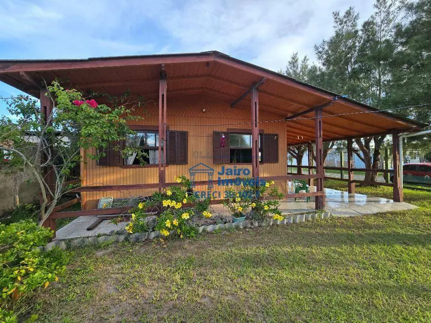 Foto 2 de Casa com 4 quartos à venda, 450m2 em Centro, Balneario Pinhal - RS
