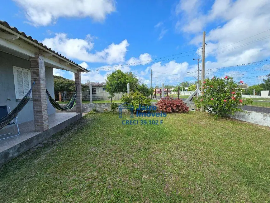 Casa à venda em Cidreira - RS - imagem 4 Foto 4 de Casa à venda em Cidreira - RS