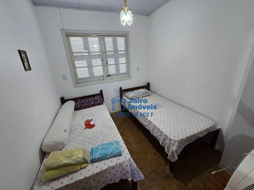 Casa à venda em Cidreira - RS - imagem 8 Foto 8 de Casa à venda em Cidreira - RS