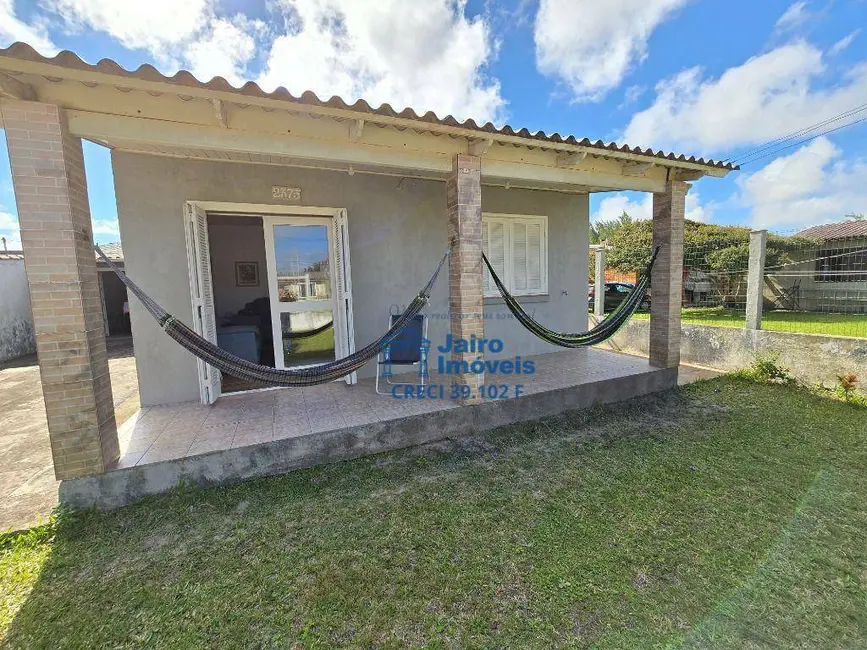 Casa à venda em Cidreira - RS - imagem 3 Foto 3 de Casa à venda em Cidreira - RS