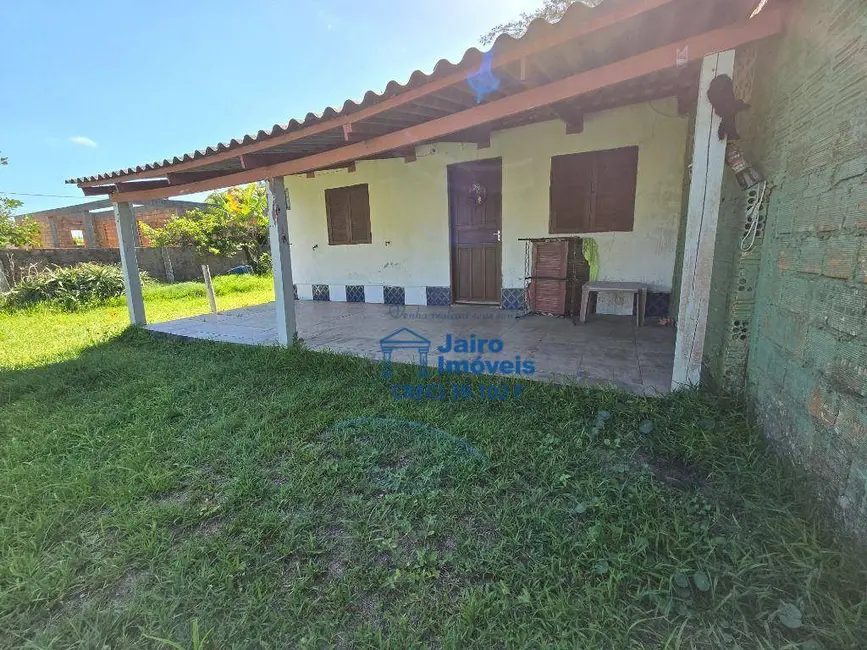 Foto 1 de Casa com 2 quartos à venda, 360m2 em Centro, Balneario Pinhal - RS