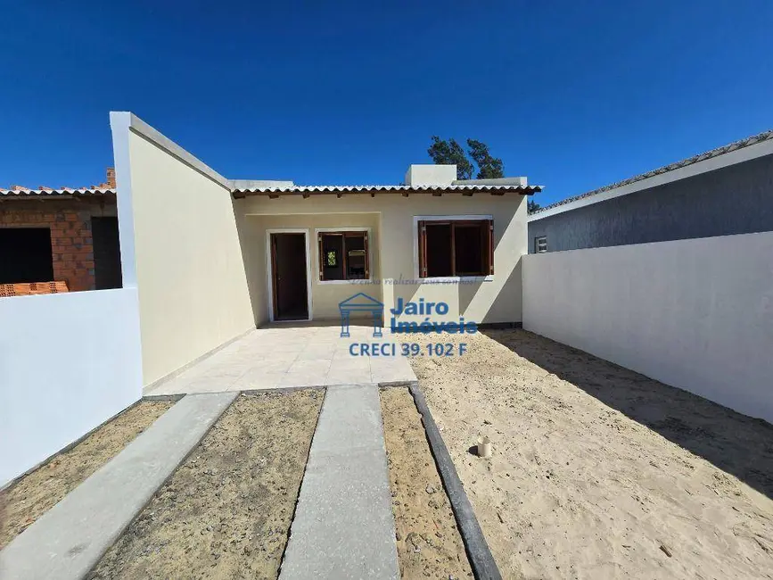 Casa com 2 quartos à venda, 150m2 em Cidreira - RS - imagem 1 Foto 1 de Casa com 2 quartos à venda, 150m2 em Cidreira - RS