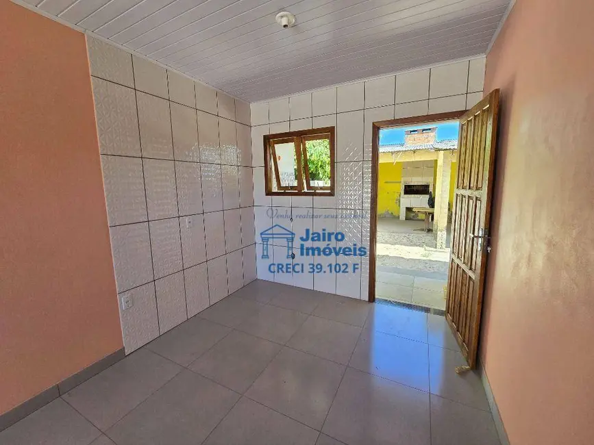 Casa com 2 quartos à venda, 150m2 em Cidreira - RS - imagem 6 Foto 6 de Casa com 2 quartos à venda, 150m2 em Cidreira - RS