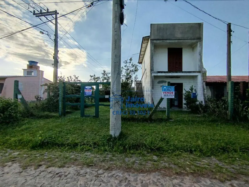 Foto 2 de Casa com 4 quartos à venda, 300m2 em Tramandai - RS