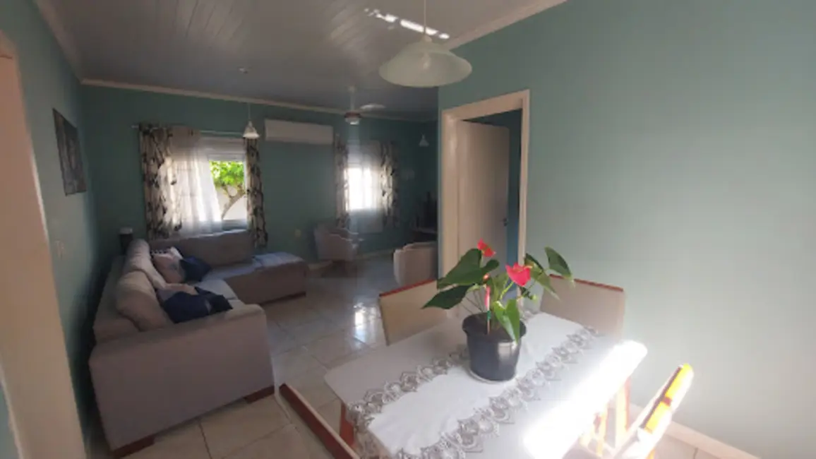 Casa com 4 quartos à venda em Centro, Tramandai - RS - imagem 7 Foto 7 de Casa com 4 quartos à venda em Centro, Tramandai - RS