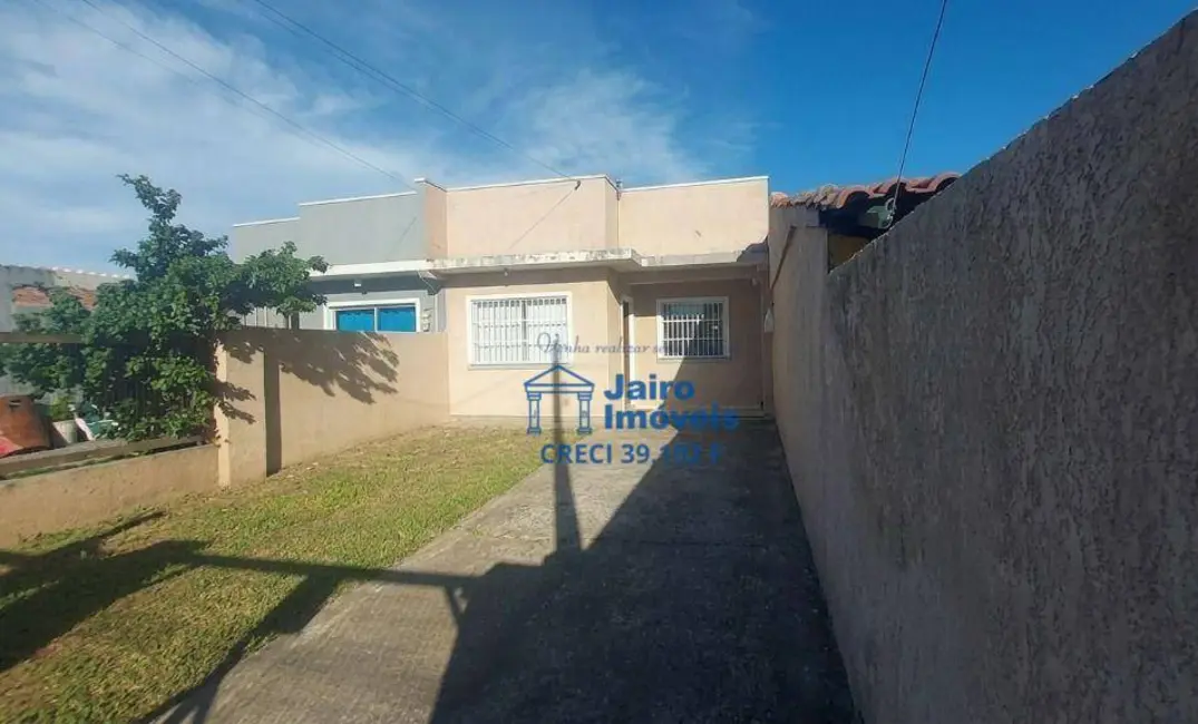 Foto 1 de Casa com 2 quartos à venda em Tramandai - RS
