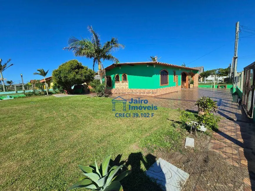 Foto 3 de Casa com 3 quartos à venda, 600m2 em Centro, Balneario Pinhal - RS