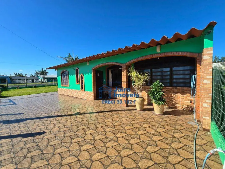 Foto 1 de Casa com 3 quartos à venda, 600m2 em Centro, Balneario Pinhal - RS