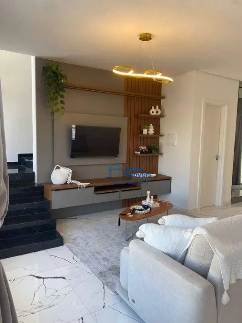 Foto 3 de Sobrado com 2 quartos à venda, 97m2 em Centro, Imbe - RS