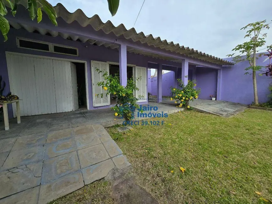 Casa com 3 quartos à venda, 300m2 em Centro, Palmares Do Sul - RS - imagem 2 Foto 2 de Casa com 3 quartos à venda, 300m2 em Centro, Palmares Do Sul - RS