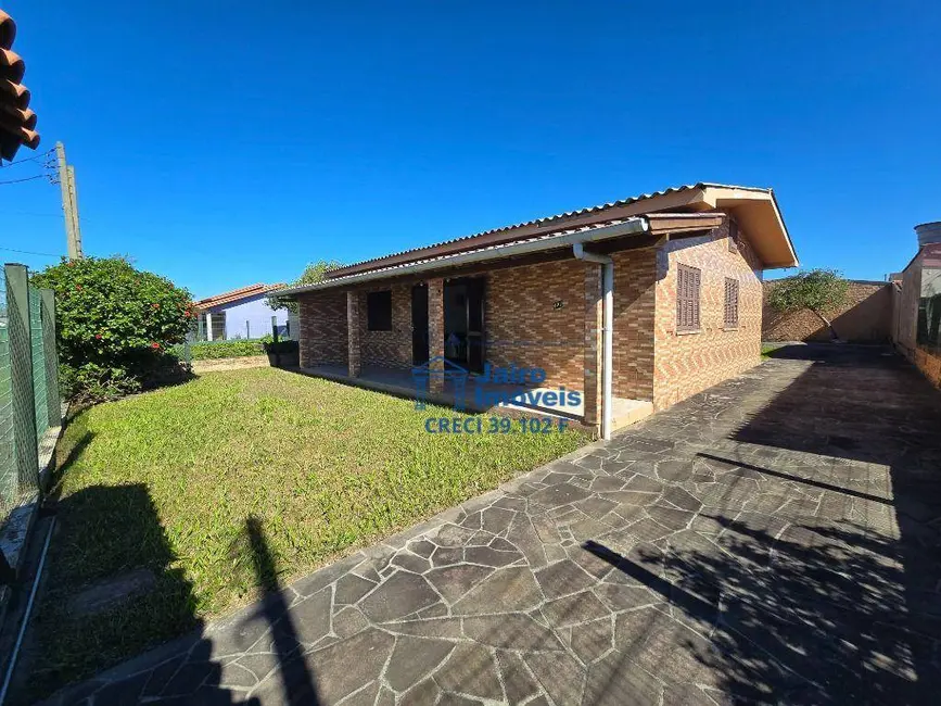 Foto 1 de Casa com 6 quartos à venda, 450m2 em Centro, Balneario Pinhal - RS