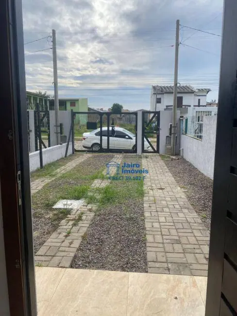Foto 3 de Sobrado com 3 quartos à venda, 86m2 em Tramandai - RS