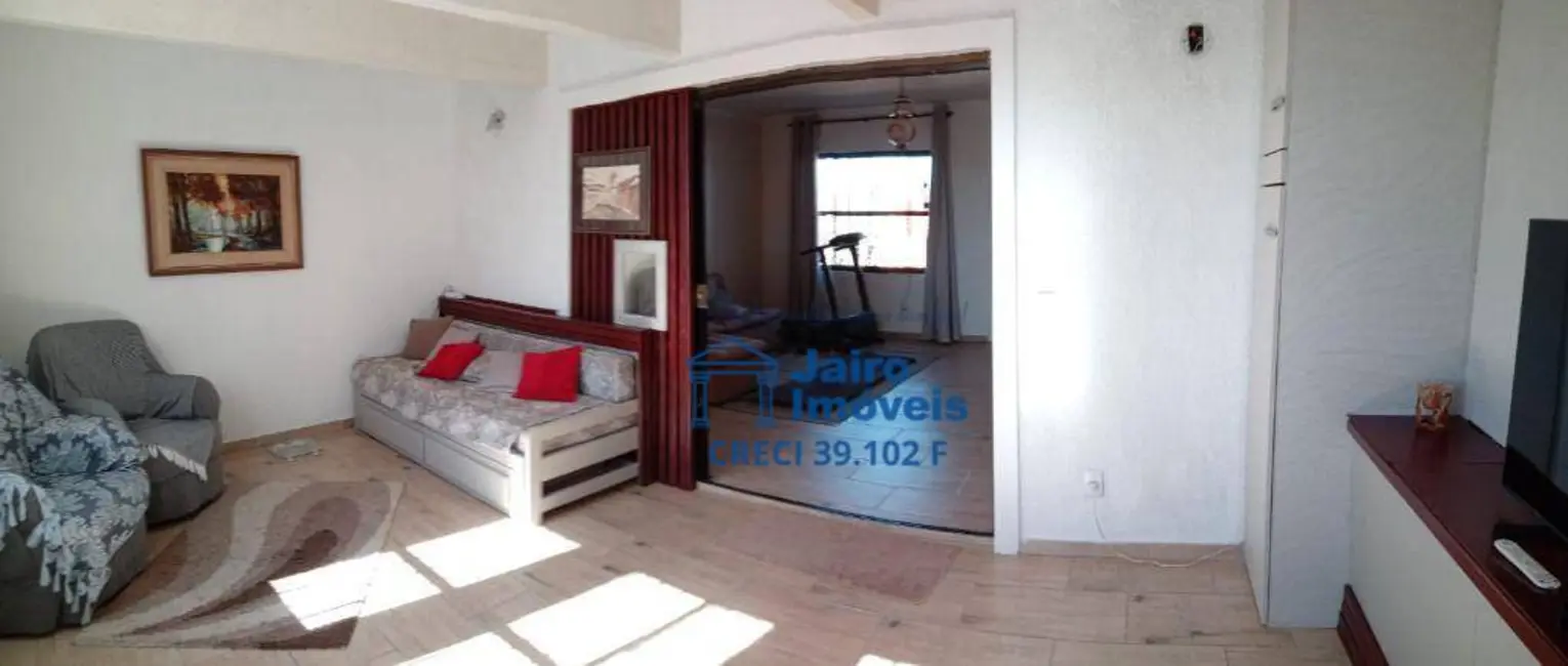 Casa com 3 quartos à venda em Tramandai - RS - imagem 5 Foto 5 de Casa com 3 quartos à venda em Tramandai - RS