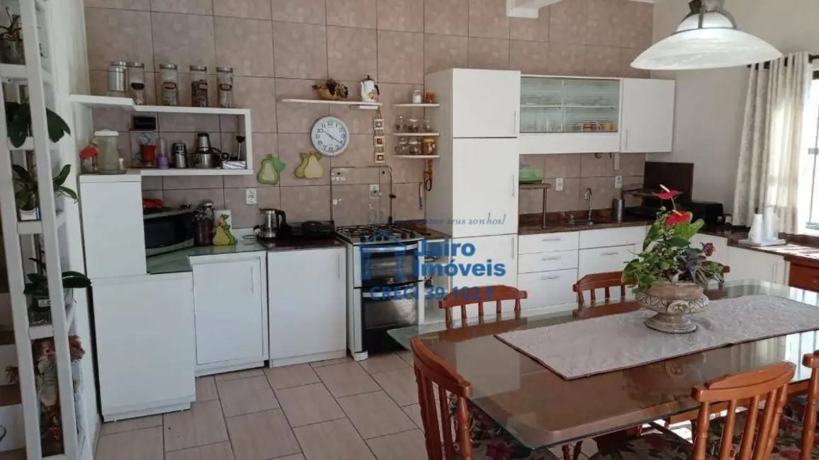 Casa com 3 quartos à venda em Tramandai - RS - imagem 8 Foto 8 de Casa com 3 quartos à venda em Tramandai - RS