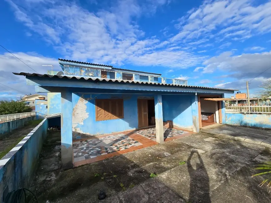 Sobrado com 2 quartos à venda, 300m2 em Balneario Pinhal - RS - imagem 2 Foto 2 de Sobrado com 2 quartos à venda, 300m2 em Balneario Pinhal - RS